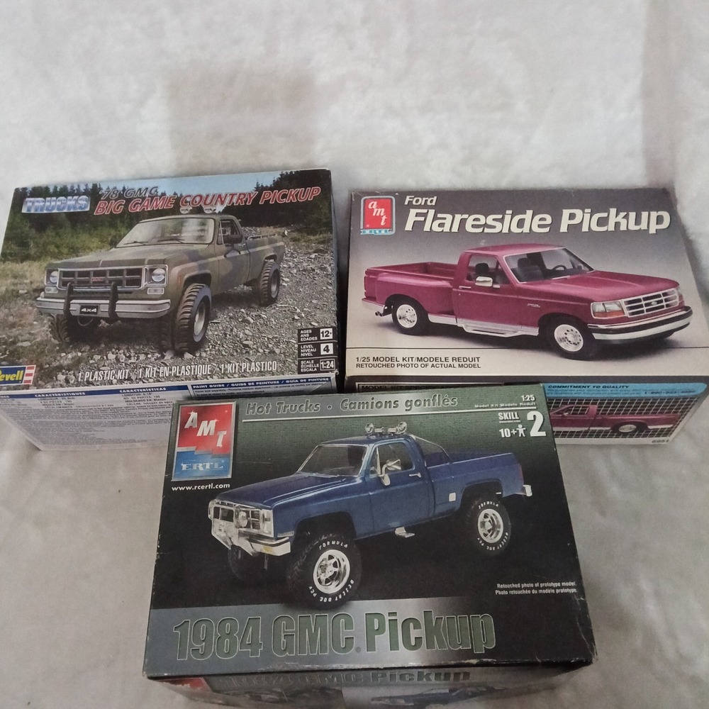 Lot 3 Vintage Model Truck Kits Revell 78 GMC AMT 84 GMC Ford Flareside 1:24 1:25